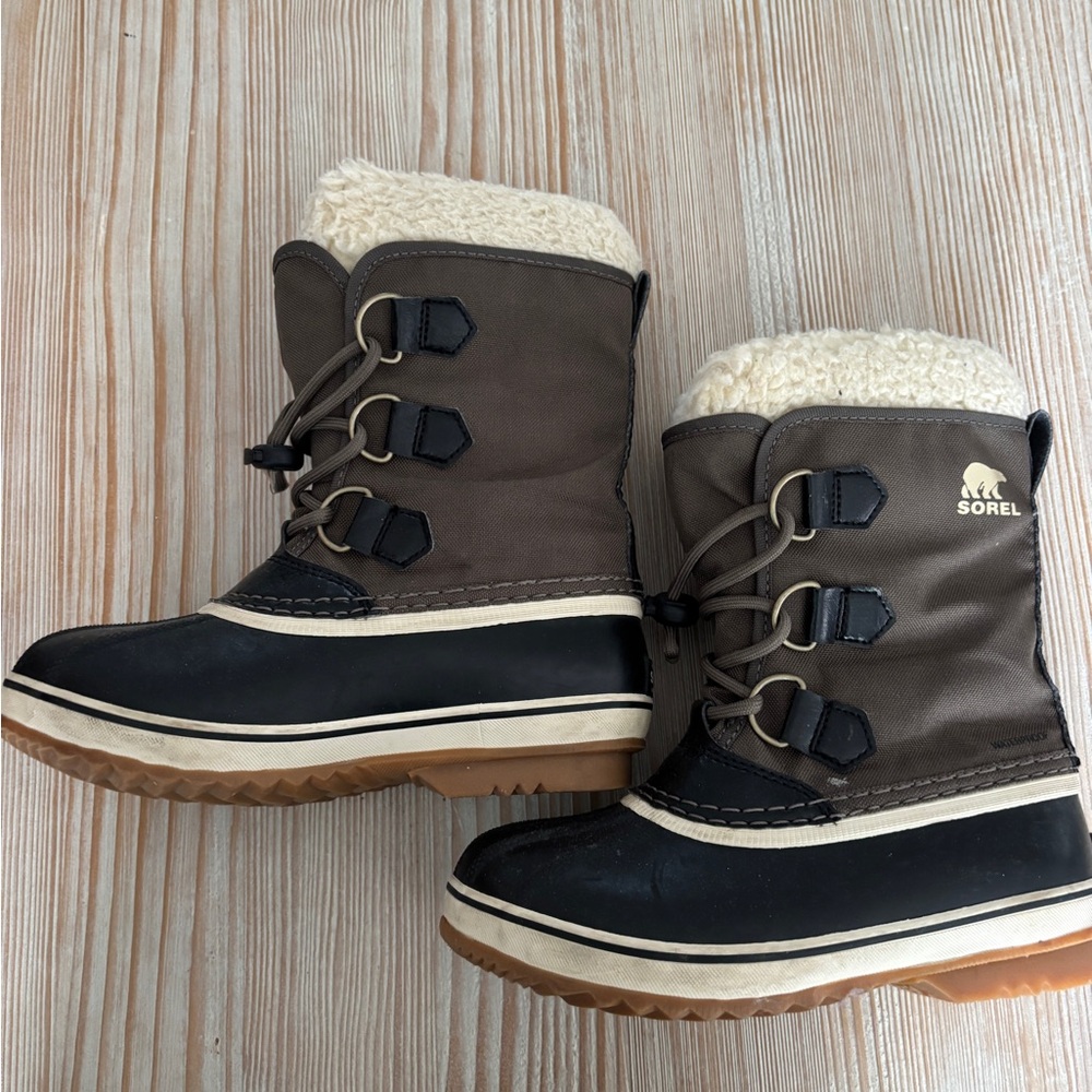 Kids Sorel Boots size 1
